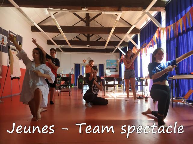 Team-Spectacle-2